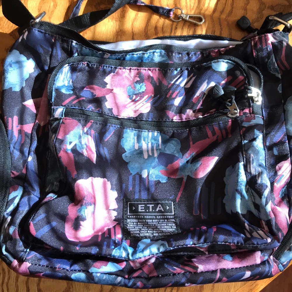E.T.A-Purse